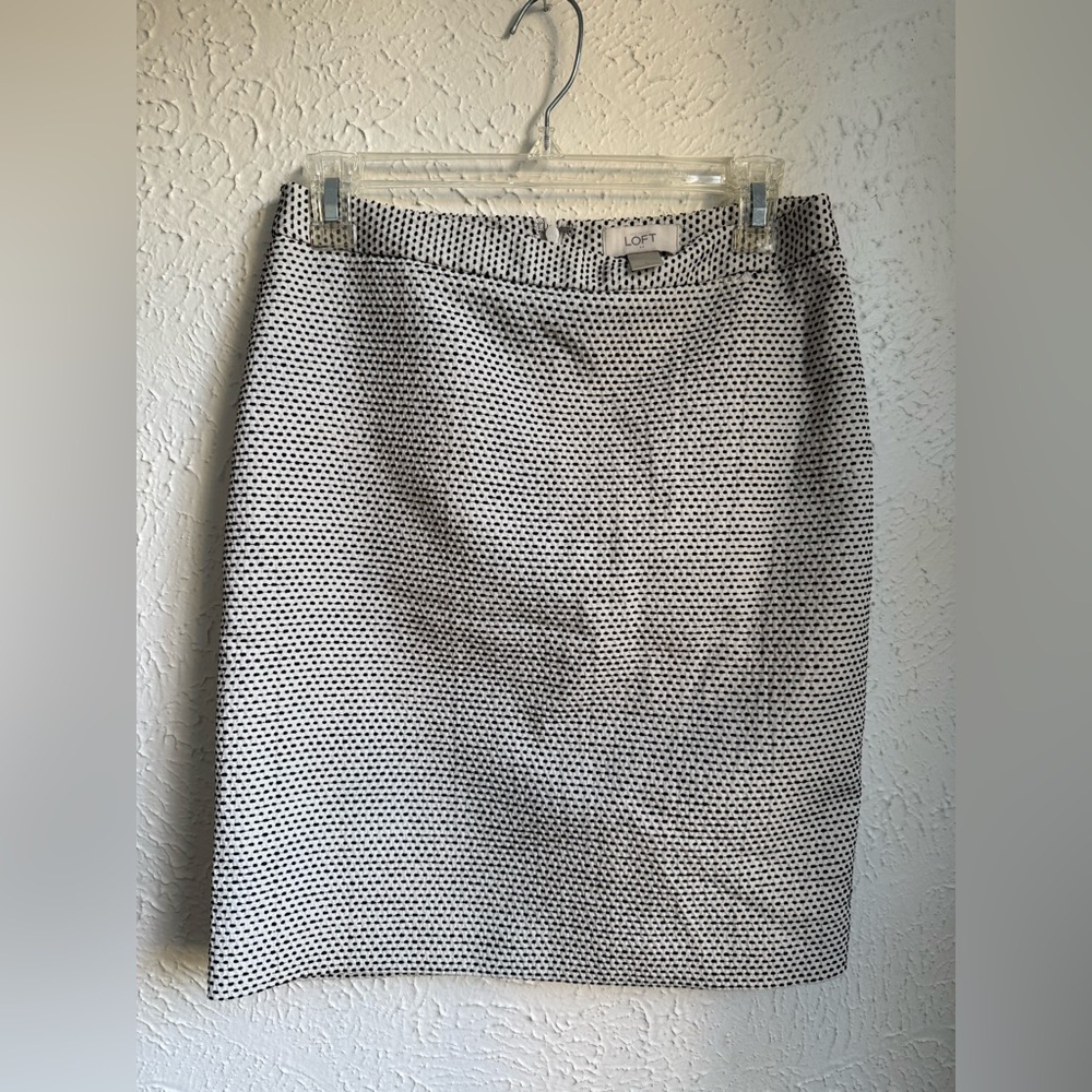 Ann Taylor LOFT White and Blank dot Skirt